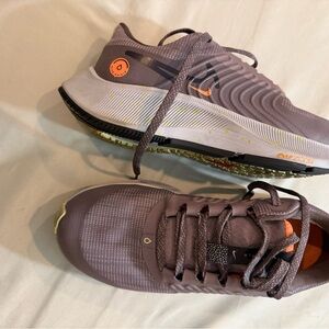 Nike Wmns Air Zoom Pegasus 38 Shield - Amazing ConditionPurple Smoke - Size: 5.5